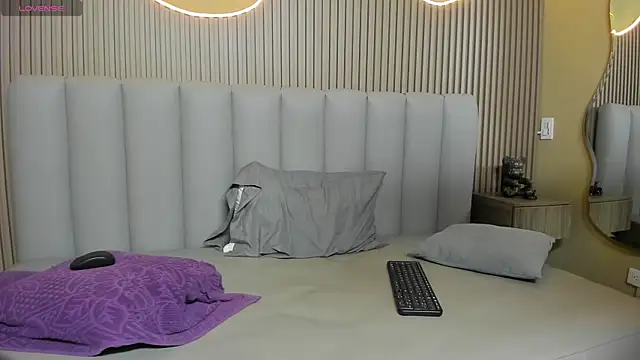 CharlotteLindsay webcam