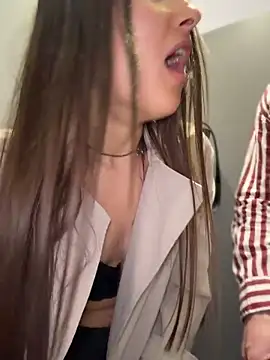 ICrazyOneIRL Live Webcam on Stripchat