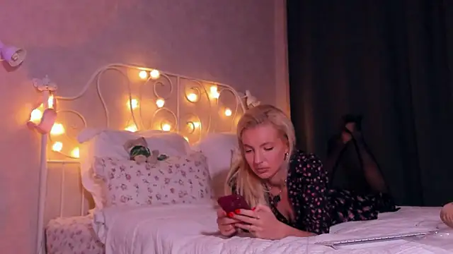 Watch aestetick live on EroticFlix - High definition streams