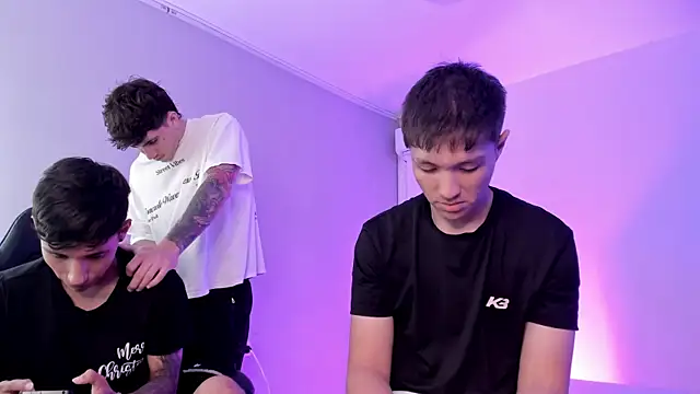 Handsomeboyss19 webcam