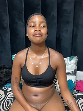 Littlebunny33 webcam