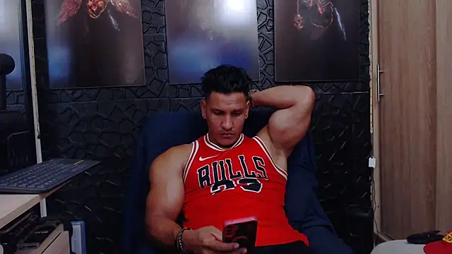 viktor_herrera live cam on StripChat