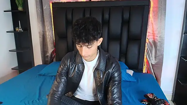 MaxiimoRomano_ webcam