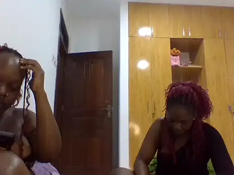 sexybaddies20 webcam