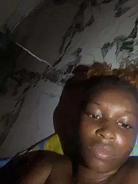 SassyPaulette webcam