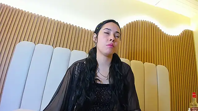 ElaVictoria webcam