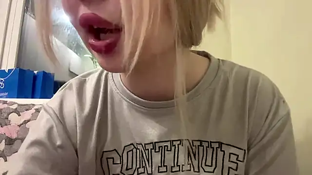 moonluv33 webcam