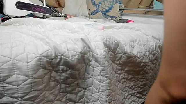 ScarletCherry7 webcam