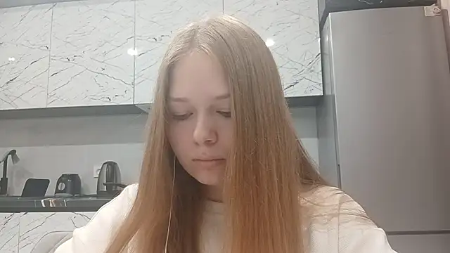 KarinaBestie webcam