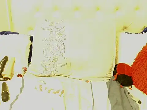 NoviaveeXXX webcam