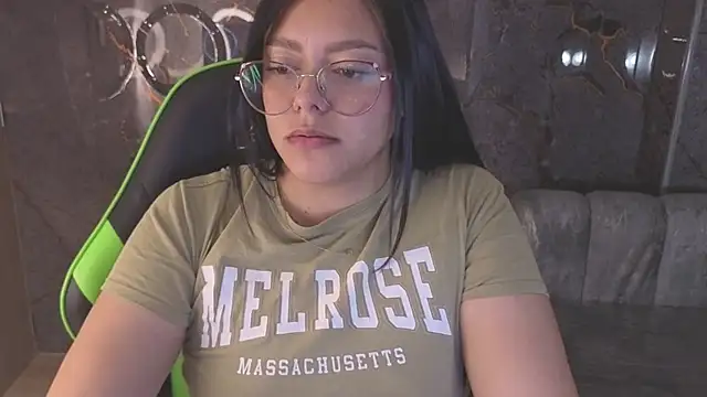 mia_velvet_cn webcam