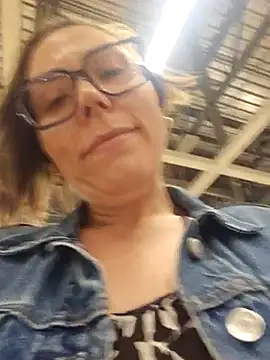 Ellie-Elizabeth webcam