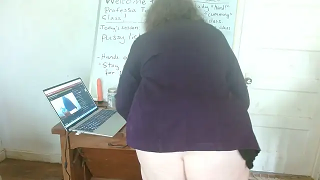 ProfessaTessa webcam