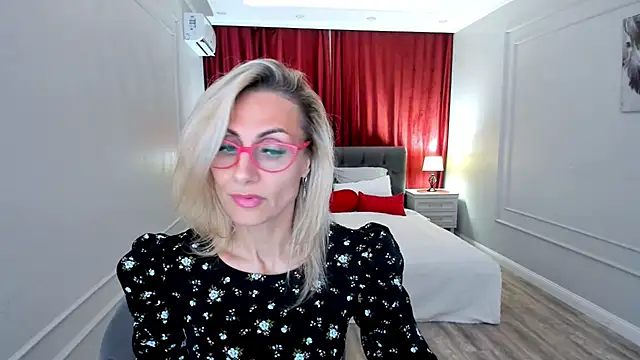 Watch MuseOfStage live on EroticFlix - High definition streams