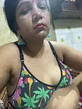 Meera_xxx webcam