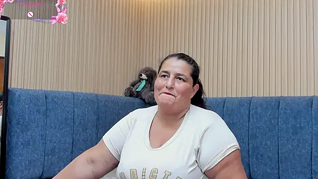 zara_milf webcam