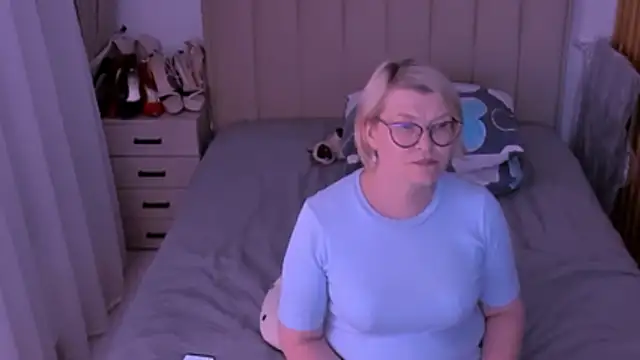 sabrinamacmarren webcam
