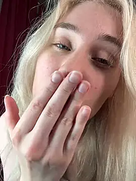 LovelyMiu webcam