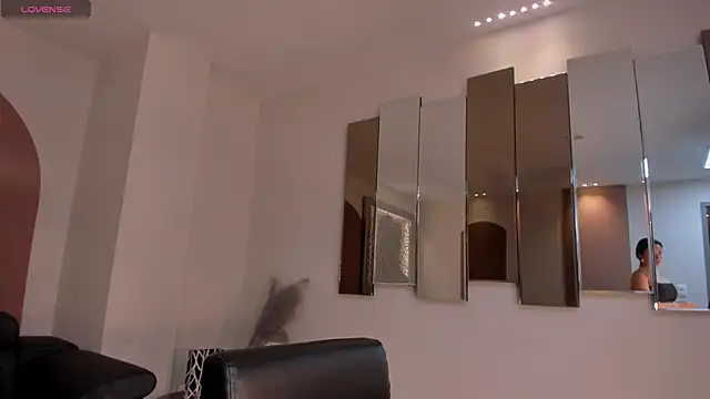 MollyJones_ webcam