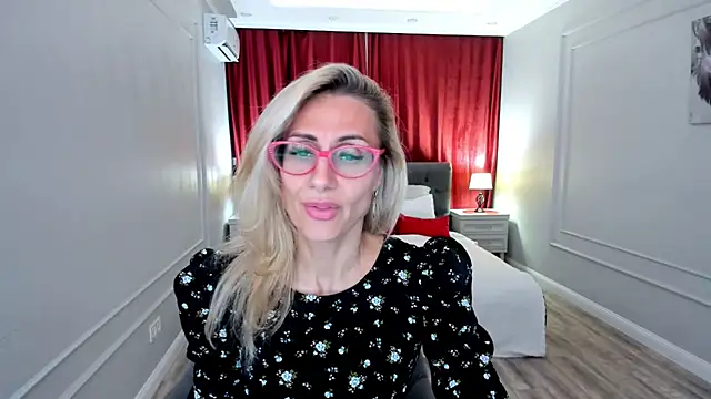 museofstage (F milf) - erotic dance