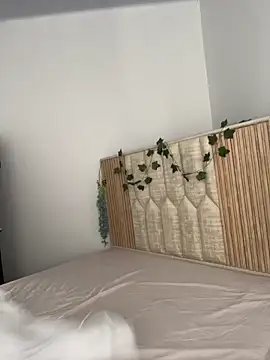 tabatha_11 (F young) - 🤤 Topples (2 minutes)  in the bathroom