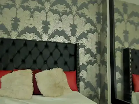 Aurora_Luxx webcam
