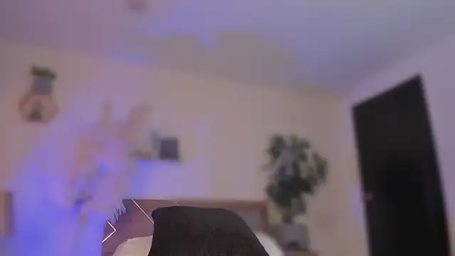YariRose webcam
