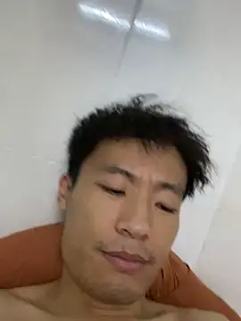 mr_iphone11 (M young) - 直男因还帐下海赚钱