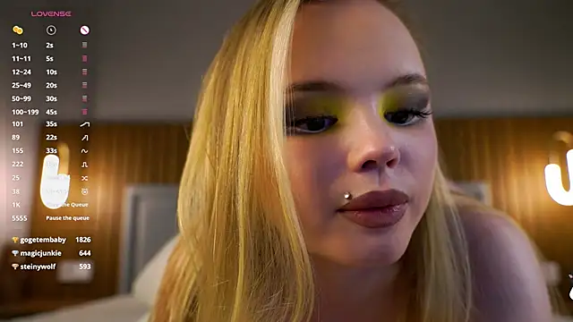 Miss_miracle webcam