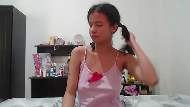 Watch nathaly_jones_ live on EroticFlix - High definition streams