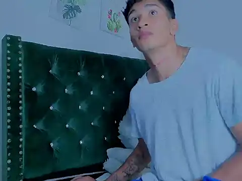Zayn_Moretti webcam