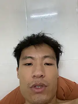 mr_iphone11 (M young) - 直男因还帐下海赚钱