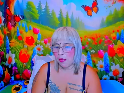 indianroxy webcam