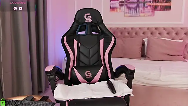 annaharperx (F young) - sensual tease/come closer