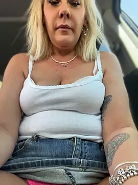 Watch Lexi_Shocker live on EroticFlix - High definition streams