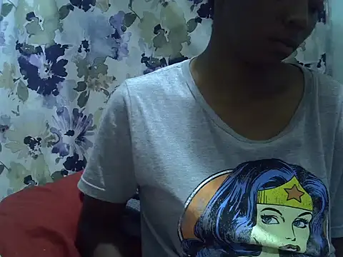 ElianeHot webcam