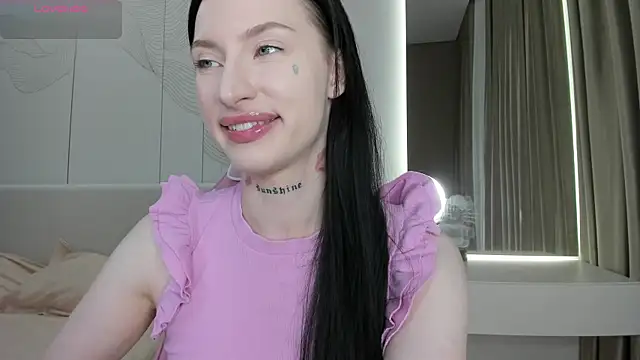 Watch JenniferQueen11 live on EroticFlix - High definition streams
