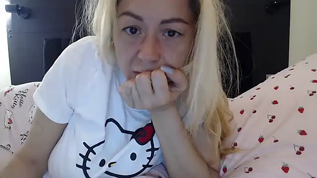 _karolynesyera_ webcam