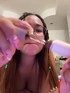 Ponthip live sex cam