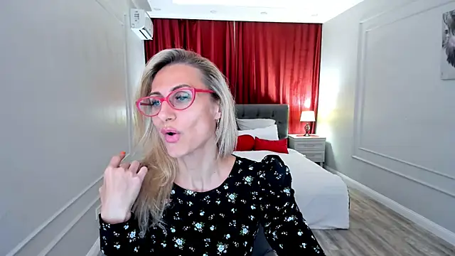 Watch MuseOfStage live on EroticFlix - High definition streams