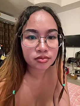 Ponthip webcam