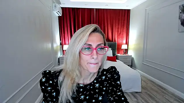 Watch MuseOfStage live on EroticFlix - High definition streams