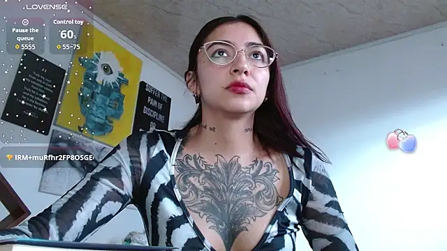 ZoeBakers_ webcam