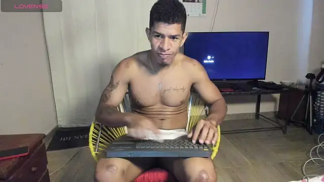 antonio_aguilarx webcam