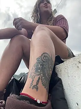 miss_berlyn (F young) - Video Riding the Dildo