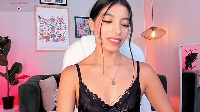 Watch Tiffany_Low live on EroticFlix - High definition streams