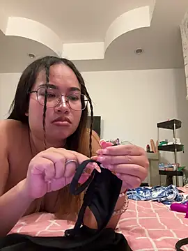 Ponthip webcam
