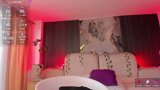 CarolineFyre webcam