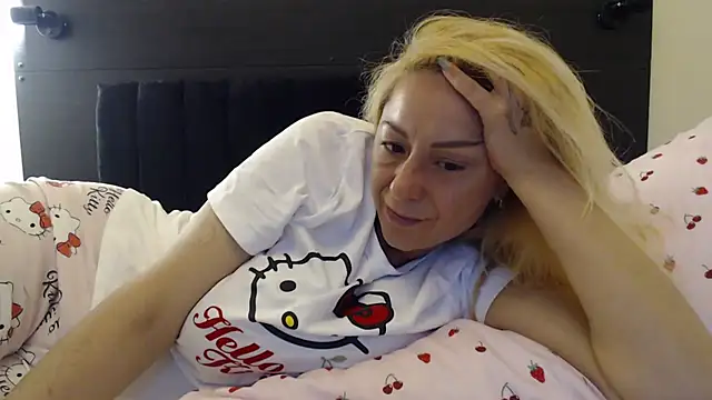 _karolynesyera_ webcam