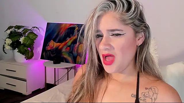 NicoleDiior webcam